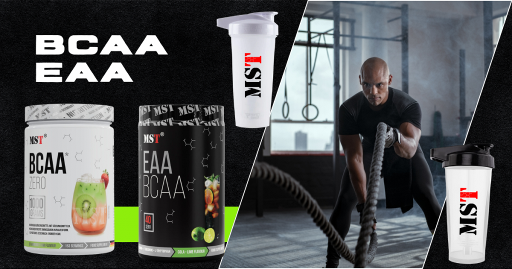 Рекламний банер MST Nutrition із написами BCAA та EAA, банками амінокислот BCAA Zero та EAA BCAA, шейкерами та атлетом із канатами в залі.