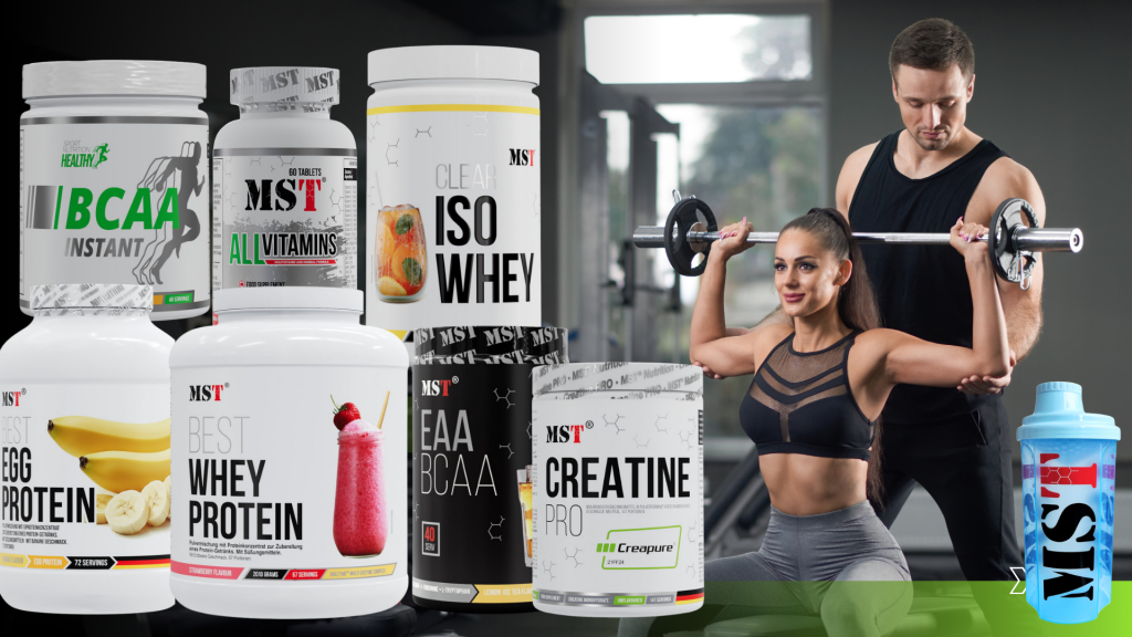 Рекламний банер MST Nutrition з тренером, який страхує дівчину під час жиму штанги в залі, та лінійкою добавок, включаючи Best Whey Protein, Creatine Pro, BCAA та Clear Iso Whey.